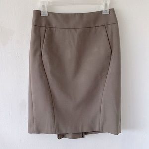 NWOT - LOFT TAN PENCIL SKIRT - SIZE 0